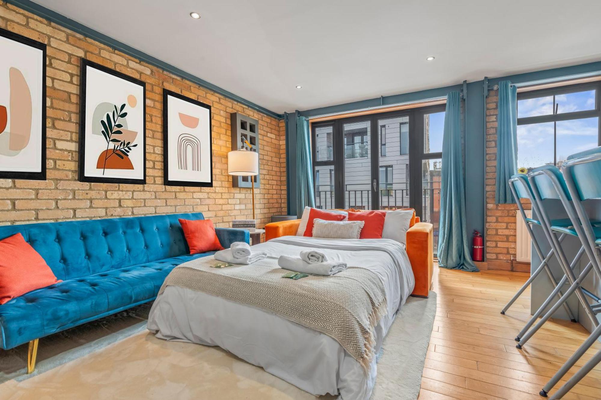 Waterloo - Modern And Industrial 2 Bed - Close To Bridge, Sleeps 6 * London